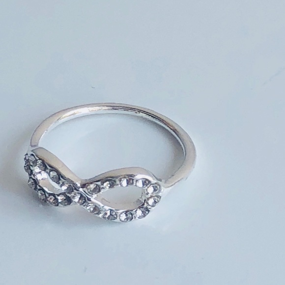Silver Plated Infinity Ring Size 6.5 - Picture 4 of 5